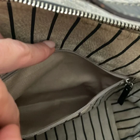 Kate Spade black leather shoulder bag - Picture 8 of 11